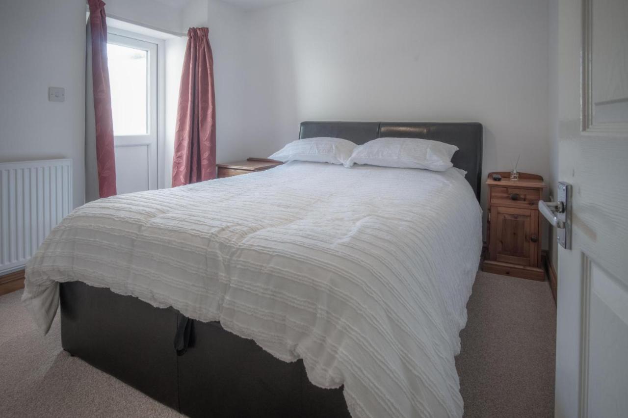Church Terrace - 3 Bedroom - *